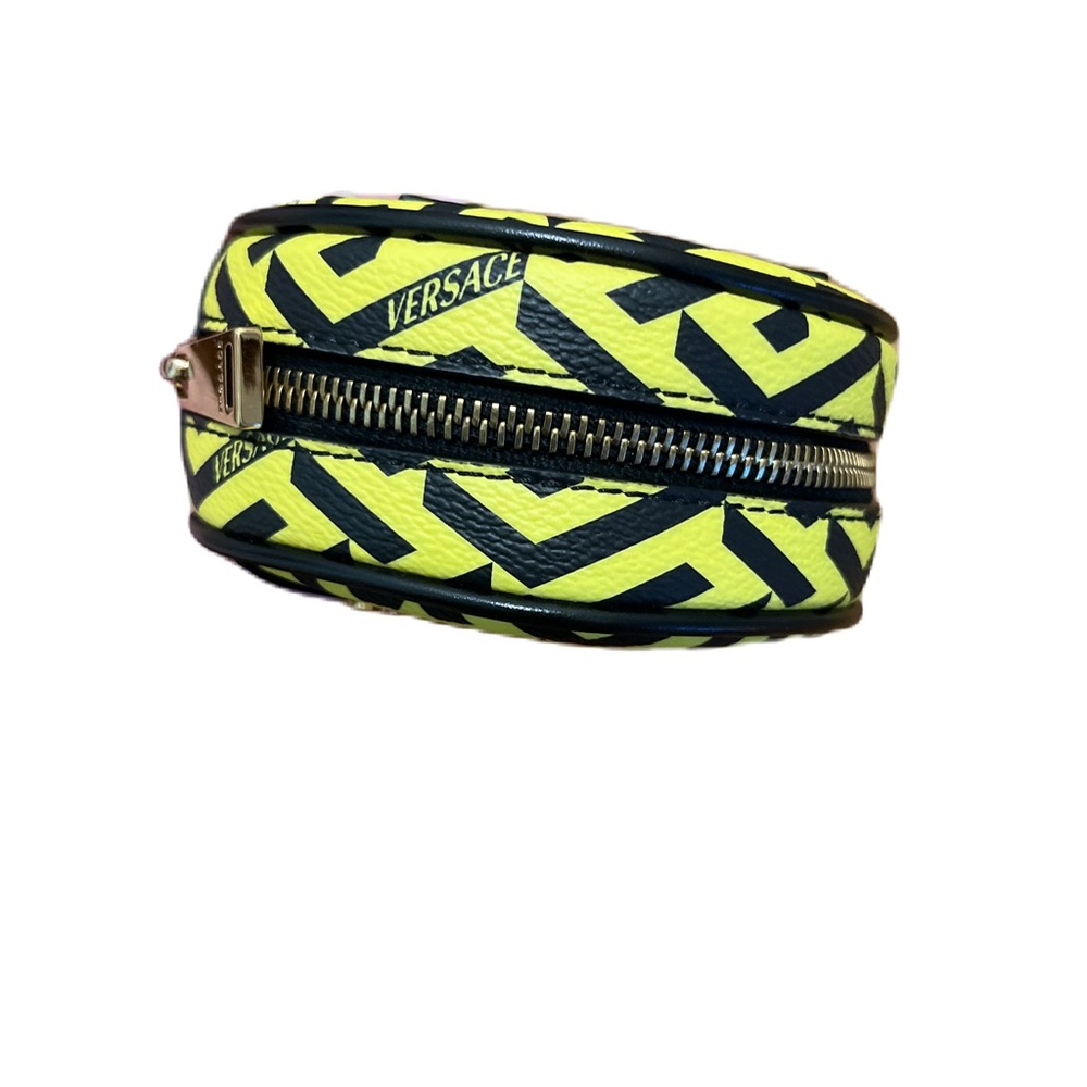 NWOT Versace La Greca Signature Print Round Pouch Wallet Purse Belt Bag - Picture 2 of 7